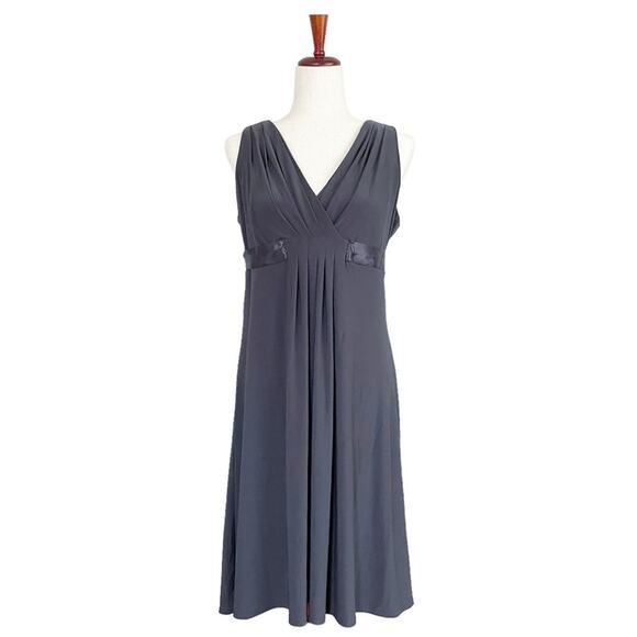SCARLETT Gray Sleeveless Faux-Wrap Pleated Dress with Ribbon Tie Size 14 - Picture 1 of 8